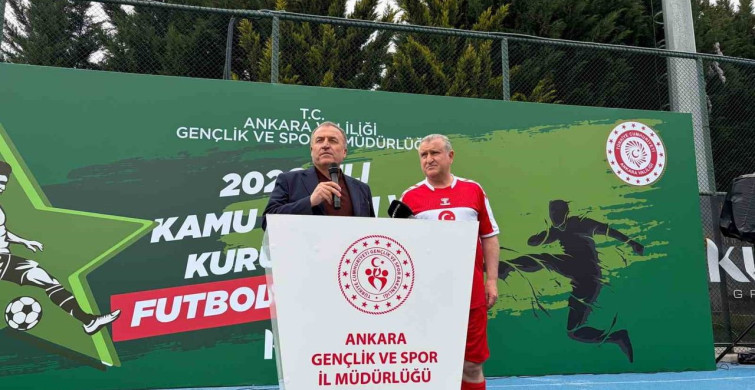 Bakan Bak'tan A Milli Takıma Destek Mesajı
