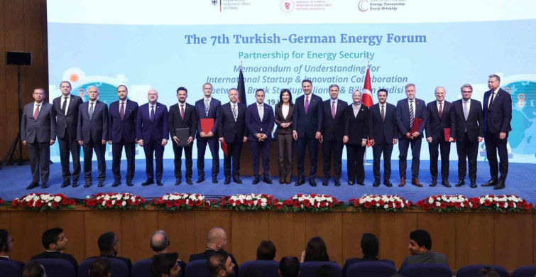 Bakan Bayraktar: "Enerji güvenliğinde kritik minerallere de ihtiyaç var"