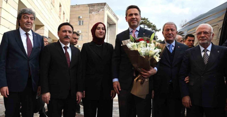 Bakan Bayraktar'dan Vali Çiçek'e Ziyaret