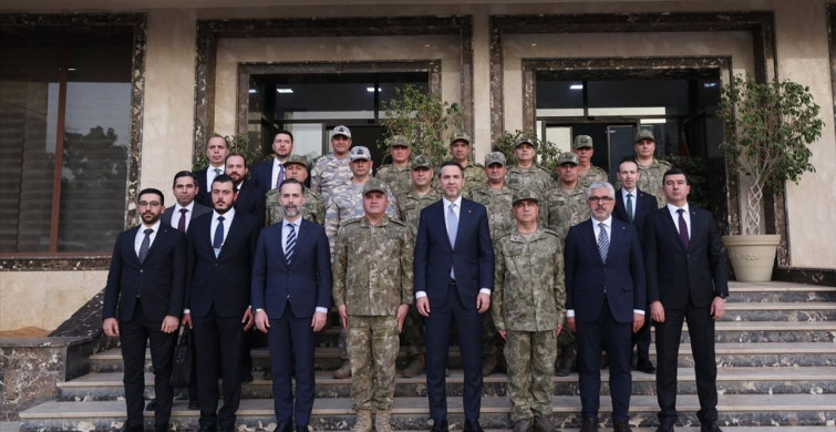 Bakan Bayraktar'ın Trablus Ziyareti ve Libya Görev Grubu ile Görüşmesi