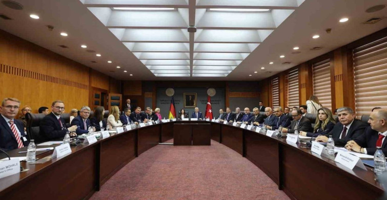 Bakan Bolat: Almanya vizelerinde ret oranı yüzde 25’lerden yüzde 14’e geriledi