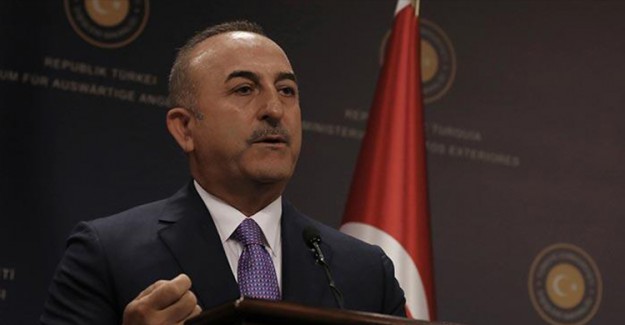 Bakan Çavuşoğlu, Nijerya'da Özgürlüğüne Kavuşan Türk Gemiciler İle Konuştu