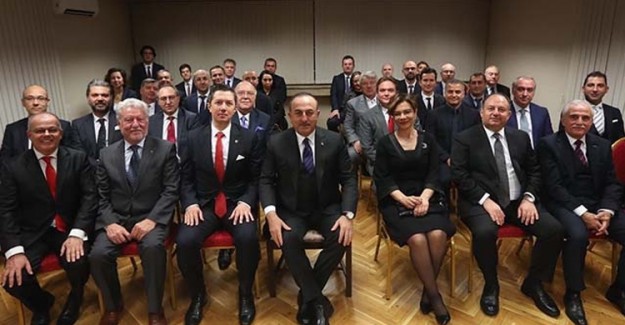 Bakan Çavuşoğlu, Sofya’da Türk İş İnsanlarıyla Buluştu