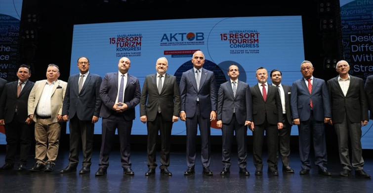 Bakan Ersoy'dan Turizm Sektörüne Önemli Mesajlar