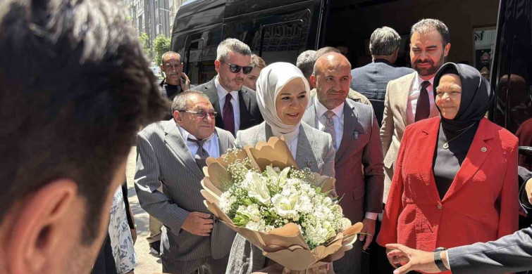 Bakan Göktaş, AK Parti Eskişehir il başkanlığı’nı ziyaret etti
