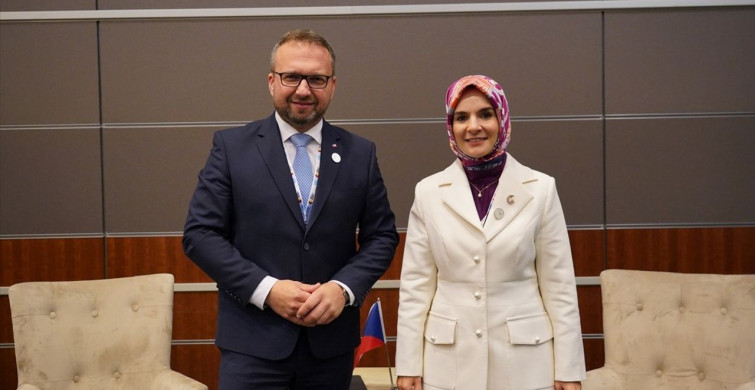 Bakan Göktaş Katar'da Sosyal Kalkınma Zirvesi'nde İkili Görüşmeler Yaptı