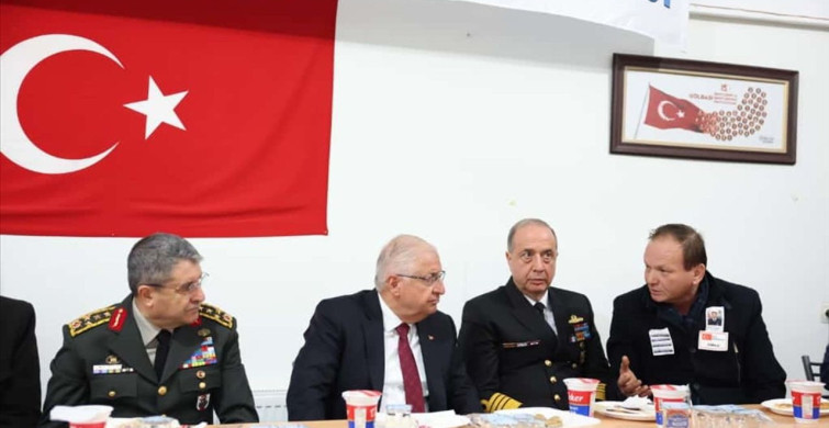 Bakan Güler'den Şehit Ailelerine Taziye Ziyareti