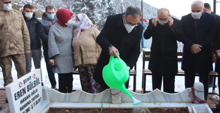 Bakan Kasapoğlu Şehit Eren Bülbül'ü Unutmadı