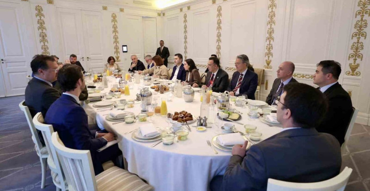 Bakan Kurum, Avustralya İklim Bakanı Bowen ile Görüştü