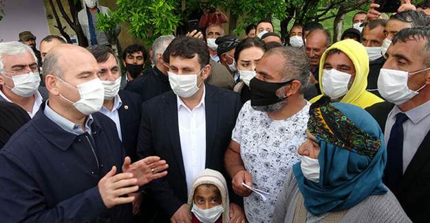 Bakan Soylu Çat'taki Depremden Zarar Alan Köyü Ziyaret Etti