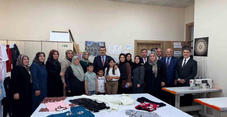 Bakan Tekin: 'Derdimiz milletimizin birliği ve kardeşliğidir'
