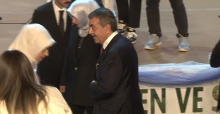 Bakan Tekin, imam hatip meslek derslerini branşlandıracaklarını duyurdu