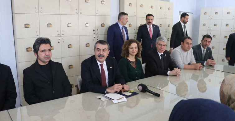 Bakan Tekin'den Deprem Bölgesindeki Eğitim Yatırımları Açıklaması