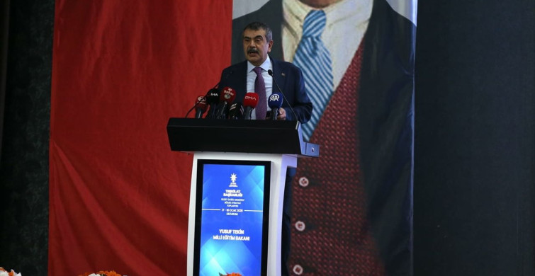 Bakan Tekin'den Eğitim ve Muhalefet Eleştirisi