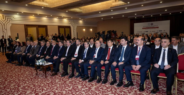 Bakan Tunç'tan Memur-Sen Sempozyumunda Önemli Açıklamalar