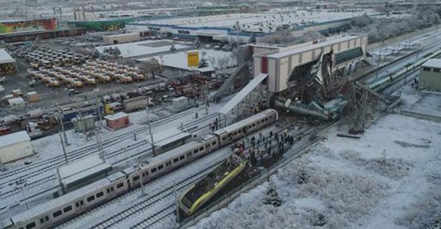 Bakan Turhan'dan Ankara Tren Kazası Hakkında Açıklama