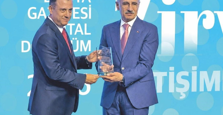 Bakan Uraloğlu dönüşüm zirvesinde açıkladı: 5G abone sayısı iki buçuk ayda 40 milyonu aştı