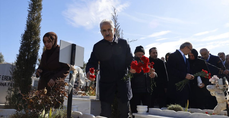 Bakan Uraloğlu, Malatya'da Deprem Şehitlerini Andı