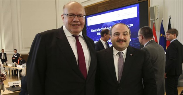 Bakan Varank, Alman Bakan Altmaier İle Bir Araya Geldi
