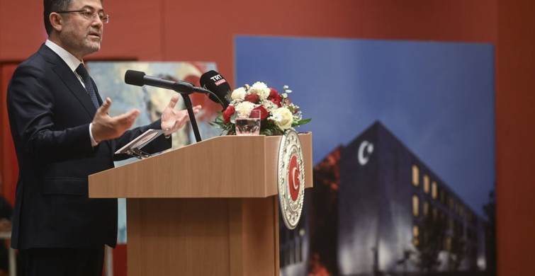 Bakan Yumaklı Berlin'de Türk Toplumu ile Görüştü