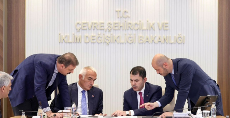 Bakanlar Deprem Bölgesindeki Tarihi Yapıları Restore Etmek İçin Bir Araya Geldi