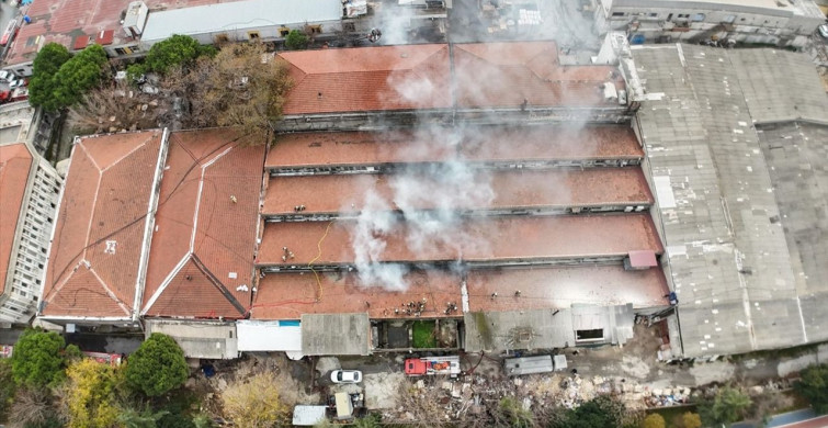 Bakırköy'deki Etiket Fabrikasında Yangın Çıktı