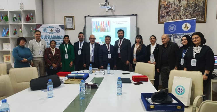 Bakü'de Uluslararası Dil ve Kültür Sempozyumu Düzenlendi