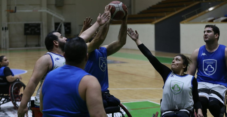 Balıkesir Büyükşehir Belediyespor'un Lige Tutunma Çabaları