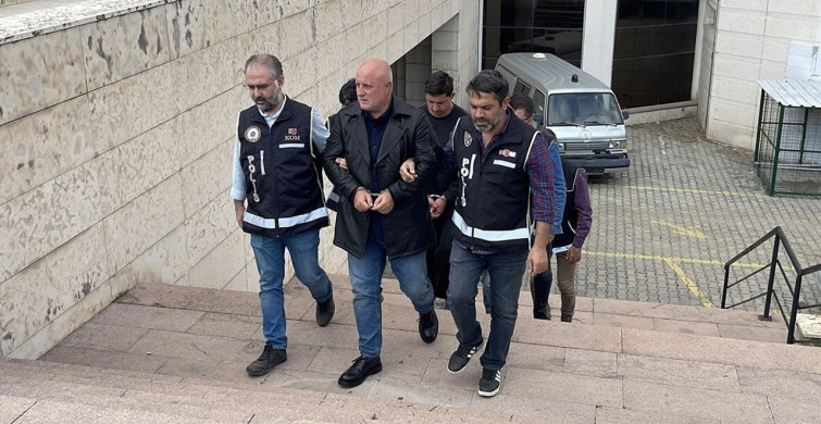 Balıkesir'de 3 Kişiyi Öldüren Firarinin İşverenleri Adliyeye Sevk Edildi