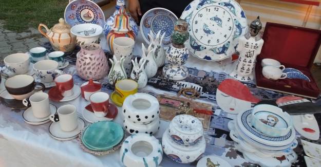 Balıkesir’de Çinilere İlgi Yoğun