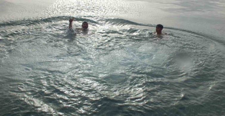 Balıkesir'de Deniz Sezonu Coşkuyla Açıldı