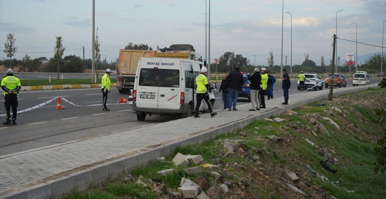 Balıkesir'de Feci Kaza: 1 Ölü, 4 Yaralı
