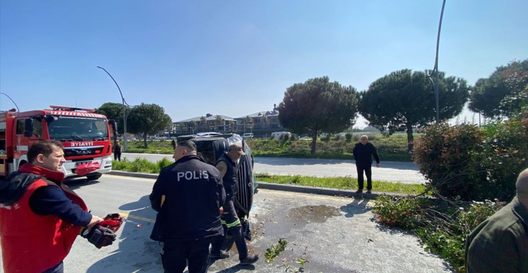 Balıkesir'de Feci Kaza: Kamyonet Ağaçlara Çarparak Devrildi