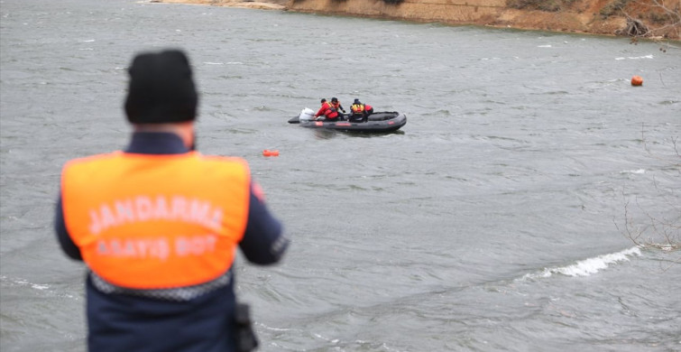 Balıkesir'de Kaybolan Kadın İçin Arama Çalışmaları Devam Ediyor