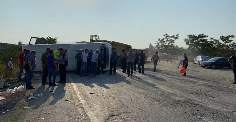 Balıkesir'de korkutan kaza! Midibüsün devrilmesi sonucu çok sayıda yaralılar var