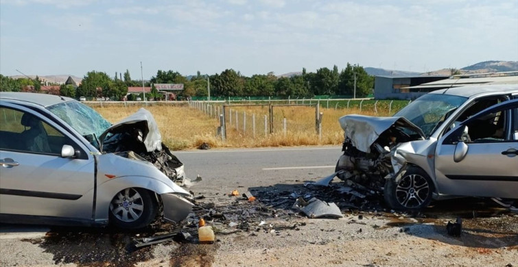 Balıkesir'de Otomobil Kazası: 1 Ölü, 1 Yaralı