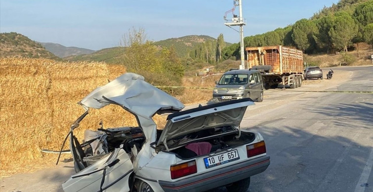Balıkesir'de Otomobil Kazası: Sürücü Hayatını Kaybetti