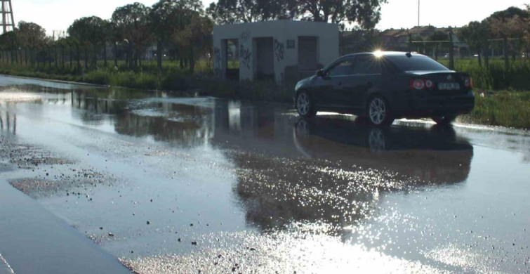 Balıkesir'de Sağanak Yağışlar Arazileri Sular Altında Bıraktı