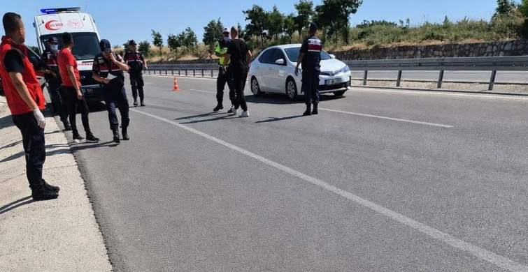 Balıkesir’de süt kamyonu ile çarpışan otomobilin sürücüsü hayatını kaybetti