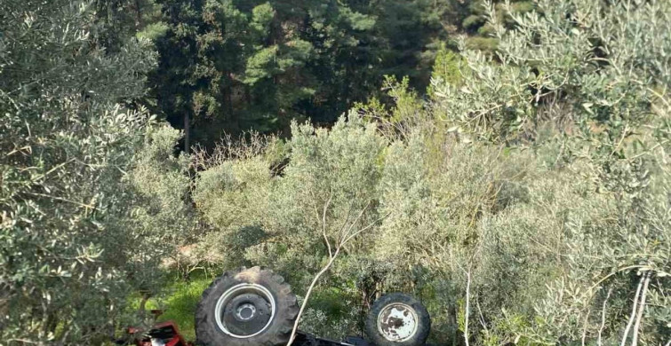 Balıkesir'de Traktör Şarampole Uçtu: 2 Yaralı