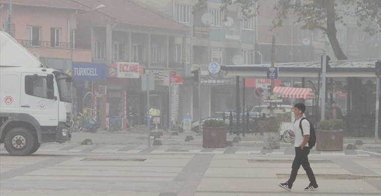 Balıkesir'de Yoğun Sis Görüş Mesafesini Kısıtladı
