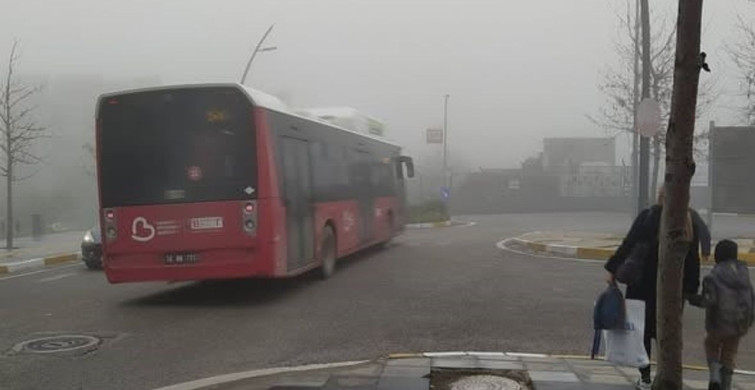 Balıkesir'de Yoğun Sis Sürücüleri Zorluyor