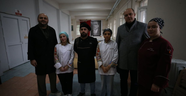 Balıkesir'deki Meslek Liseleri 600 Kişilik Yemek Üretiyor