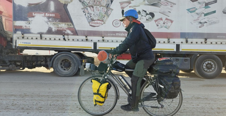 Balıkesirli Bisikletli Umre Yolcusu Suriye'ye Geçti