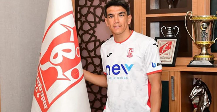 Balıkesirspor, Akın Akman ile sözleşme imzaladı