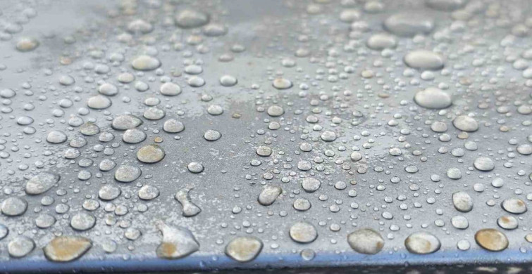 Bandırma'da Çöl Tozu Yağmuru Etkili Oldu