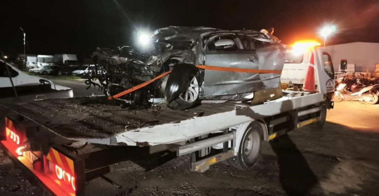 Bandırma'da Takla Atan Araçta İki Kişi Yaralandı