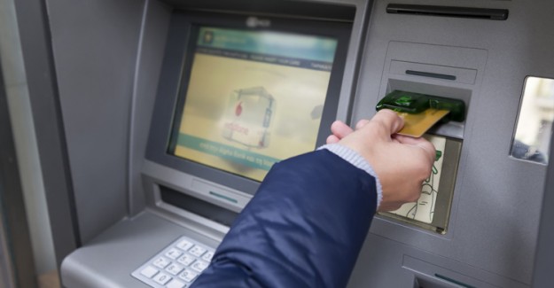 Bankalar Cuma Günü Kapalı Olacak mı? Bankaların Güncel Mesai Saatleri