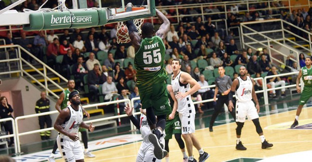 Banvit Evinde 4'te 4 Peşinde!