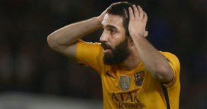 Barcelonalı Taraftarlar Arda Turan'ı Yerin Dibine Soktu